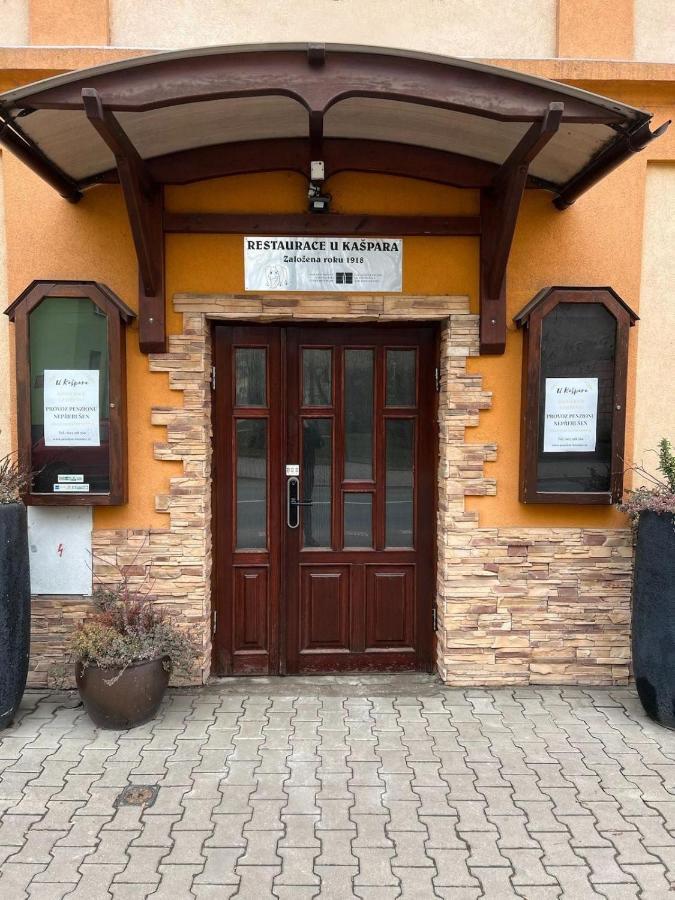 Penzion U Kaspara Lovosice Kültér fotó